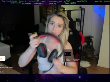 female cam girl kimilee22 image #2339476