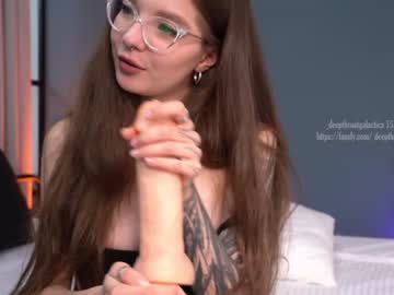 female cam girl _deepthroatgalactica image #2655345