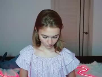 female cam girl shy_mirabel image #2189566