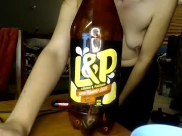 female cam couple nzplaytime image #2315493