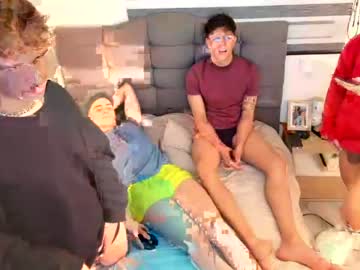 female cam man 2gays_1straight image #2737577
