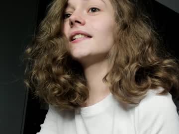 female cam girl mxxnsxsul image #2454271