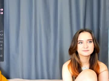 female cam couple go_to_play image #4021916