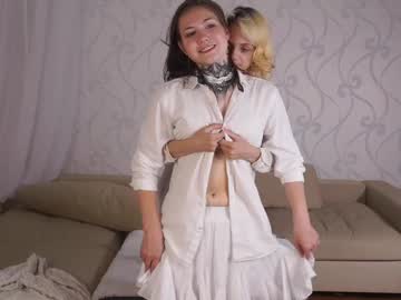 female cam couple breckbarfield image #4084373