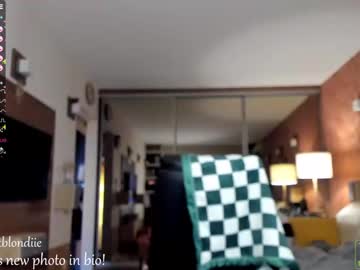 female cam girl bestblondiiecb image #3003857