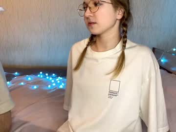 female cam couple cherry_moonn image #3743590