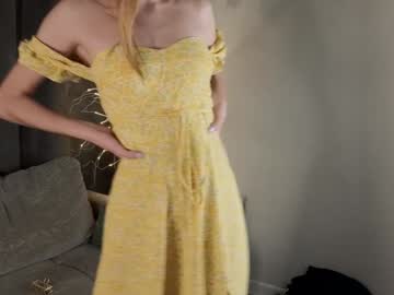 maesoo  female  webcam