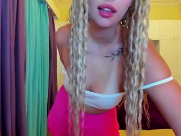 female cam girl 8a8y_nura image #2287378