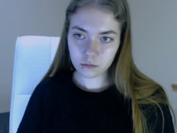 female cam girl zoey_deuttch image #3671781