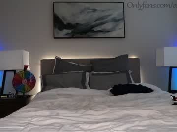 female cam couple ari_lovexo image #2010752