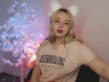 female cam girl shy_blondiee image #3709323