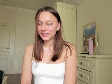 female cam girl eleonora_linn image #2223534