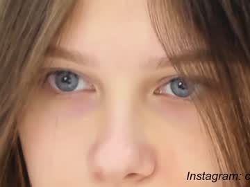 female cam girl avrora_deis image #3325353