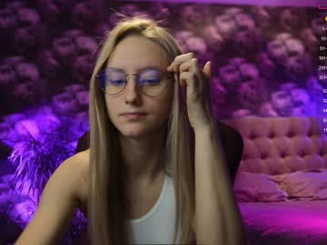 female cam girl angeellina image #3901983