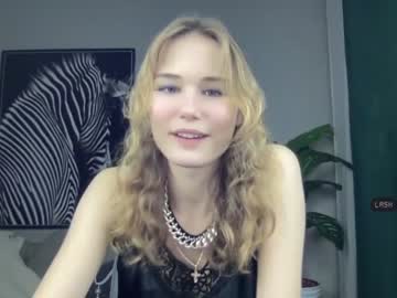 female cam girl pae0n1a image #2721370