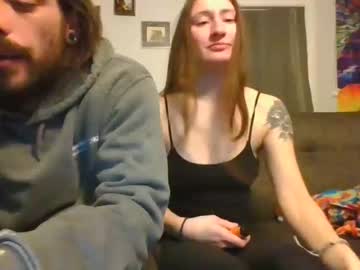 female cam couple spillthewine420 image #920404