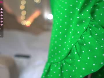 female cam girl oh_julie image #3068015