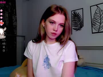 female cam girl small_blondee image #3313098