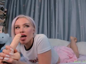 female cam girl katrinpolly image #527472