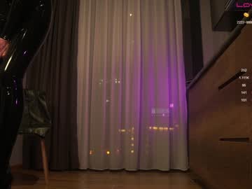 female cam girl bronnica image #1427262
