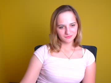 molly_lyyy  female  webcam