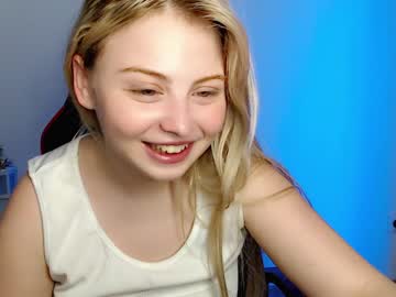 female cam girl shy_blondiee image #3782141