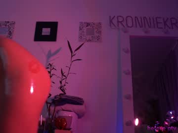 female cam girl kronniekray image #1262697
