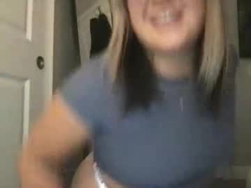 female cam girl cherryflavoredfeline image #4013072