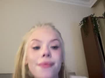 female cam girl sonyaplush image #3911032