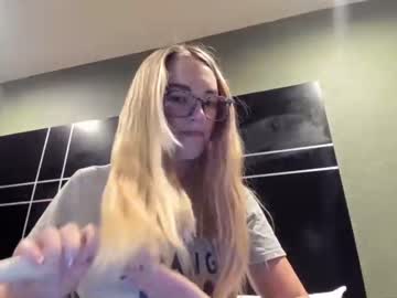 female cam girl mariah95 image #358653