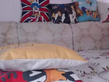female cam couple simoncouple1 image #2737941