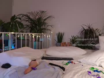 female cam girl _deepthroatgalactica image #1506924