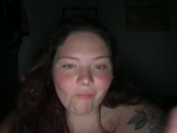 curvycutie022  female  webcam