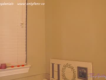 female cam girl theashleydaniels image #1129225