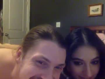 female cam couple yoursluttyneighbors image #3424332