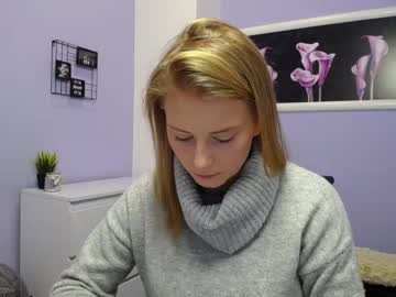 female cam girl julie_wayne image #3357407