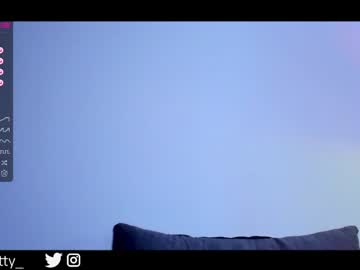 female cam girl lit1le_kitty_ image #2716543