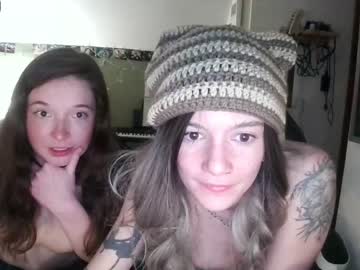 female cam girl pixelatedprincess image #3890384
