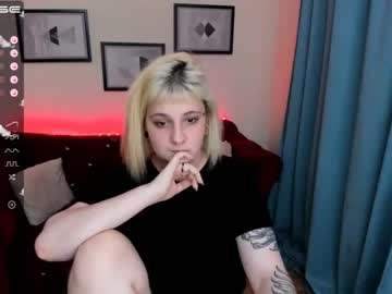 female cam girl yolandi_toit image #2155935