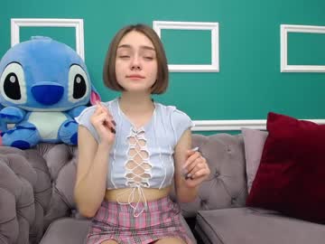 female cam girl adelewilson__ image #418634
