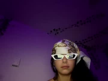ar257rom  female  webcam