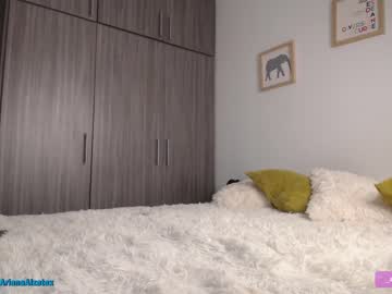 female cam girl _arianalzate_ image #1156889