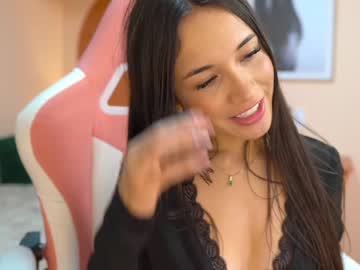 female cam girl cielo69_ image #2126646