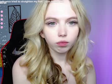 female cam girl small_blondee image #3810337