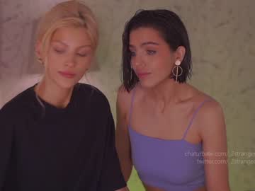 female cam girl _2strangers image #2384452