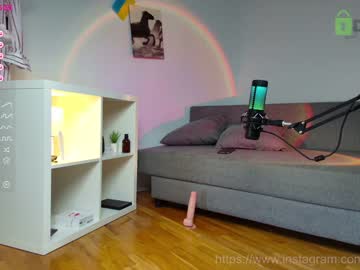 female cam man allarext image #2669437