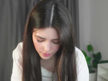 lucky_forme  female  webcam