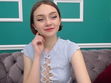 female cam girl adelewilson__ image #332314