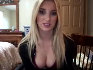 female cam couple muddybuddies3 image #3977470