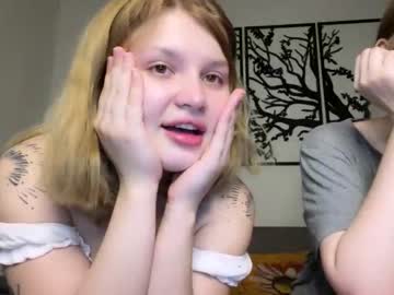female cam couple angry_girl image #3652397